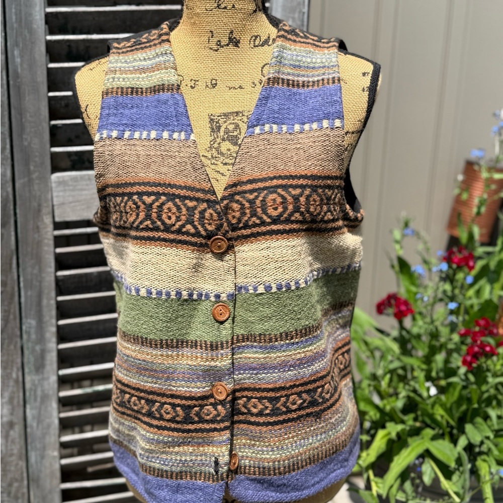 Multicolor Patterned Knit Vest